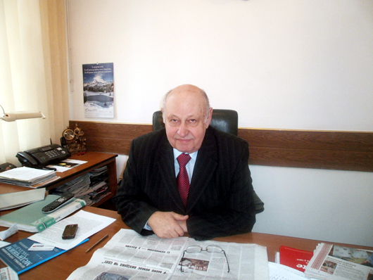 Олександр Кобись: «Приймаємо всіх, бо в тих, у кого грошей немає, теж болять зуби»