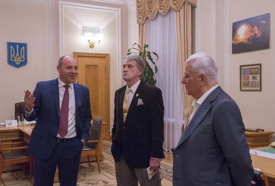 Парубій, Ющенко і Кравчук обговорили запровадження Дня української державності