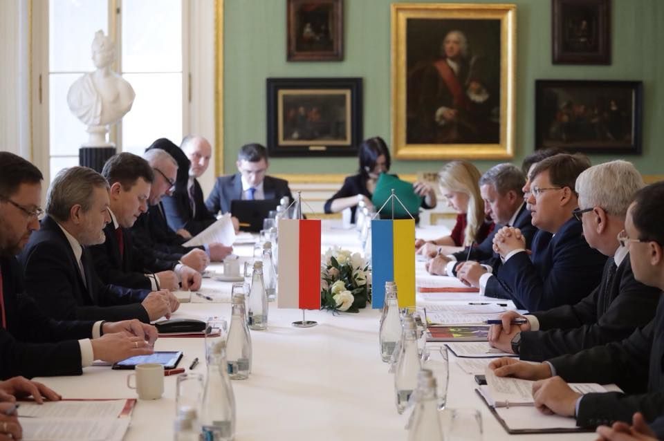 В президента Польщі висловили незадоволення після перемовин з українцями щодо історичних питань