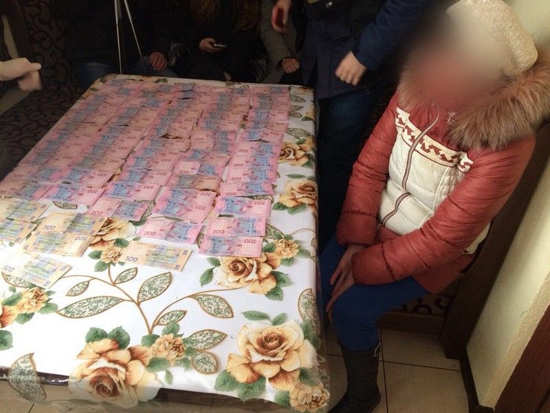 На Хмельниччині жінка хотіла продати свого сина «в жебрацтво» (відео)