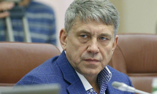 Кабмін доручив усім навчальним закладам припинити роботу до 6 березня