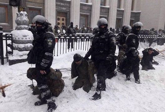 «І повіє вогонь новий»: до чого може призвести знесення наметового містечка під Радою