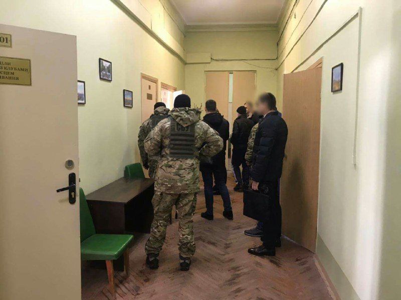 У Харкові проходять обшуки міськради у справі про розкрадання коштів