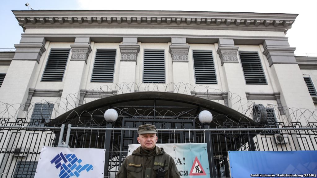 Росія висилає 13 українських дипломатів