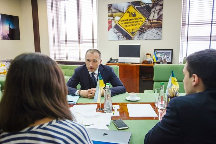 В Україні масово закривають відділення «Ощадбанку»