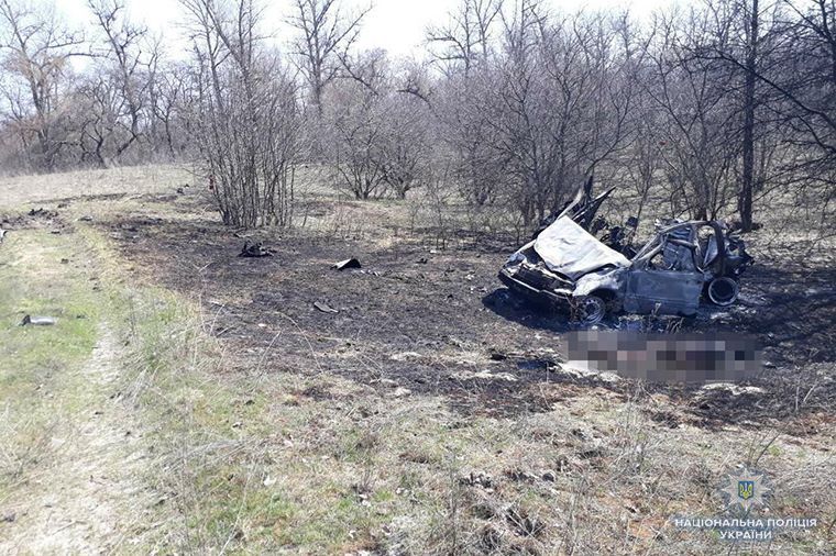 Під Станицею Луганською підірвалися в авто 4 цивільних