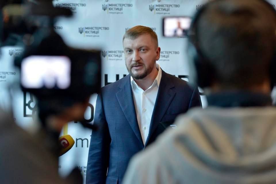Міністр Петренко заперечує відпочинок у Туреччині за 3 тис. євро на добу (відео)
