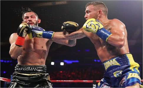 Василь Ломаченко нокаутував Хорхе Лінареса і отримав титулу чемпіона світу WBA