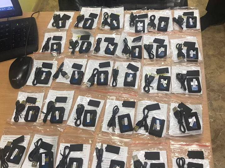 Чоловік у Черкасах налагодив поставки сотень «жучків» з Китаю