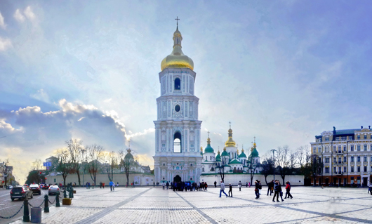 Скільки літ, скільки зим: чому в столиці з’явилася арка, яку назвали «ярмом України»