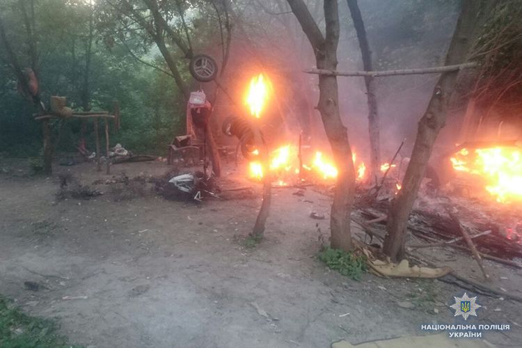 Поблизу Тернополя розгромили табір ромів