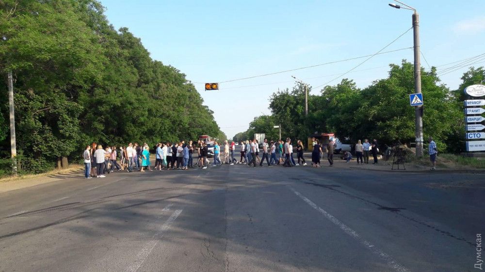 В Одесі люди перекрили дорогу через велику кількість жертв на пішохідному переході