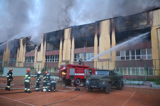 У Львові палала будівля оновленого два роки тому спорткомплексу Міноборони