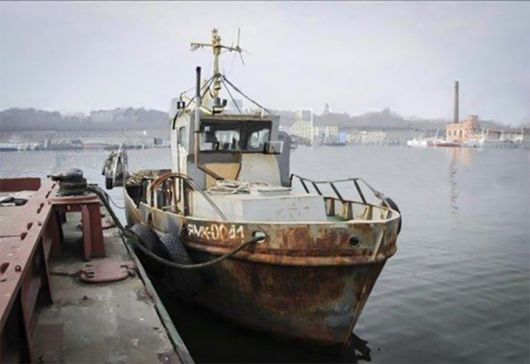 Захоплені в полон біля Криму моряки з українського траулера почали голодування
