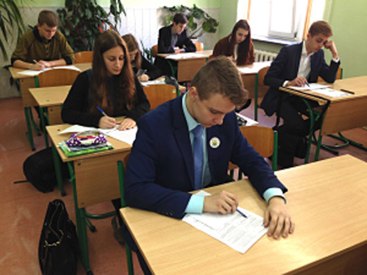 Сім шкіл у Черкасах отримають по 10 тисяч гривень на учнівські проекти