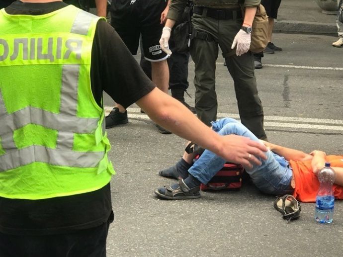 В Києві біля Ради збили другого протестувальника за добу (фото)