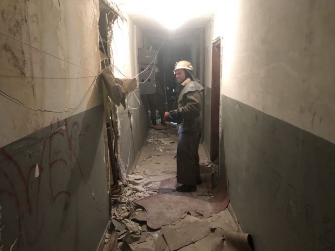 У 9-поверхівці в Кривому Розі стався вибух: травмовані 2 дорослих і дитина (відео)
