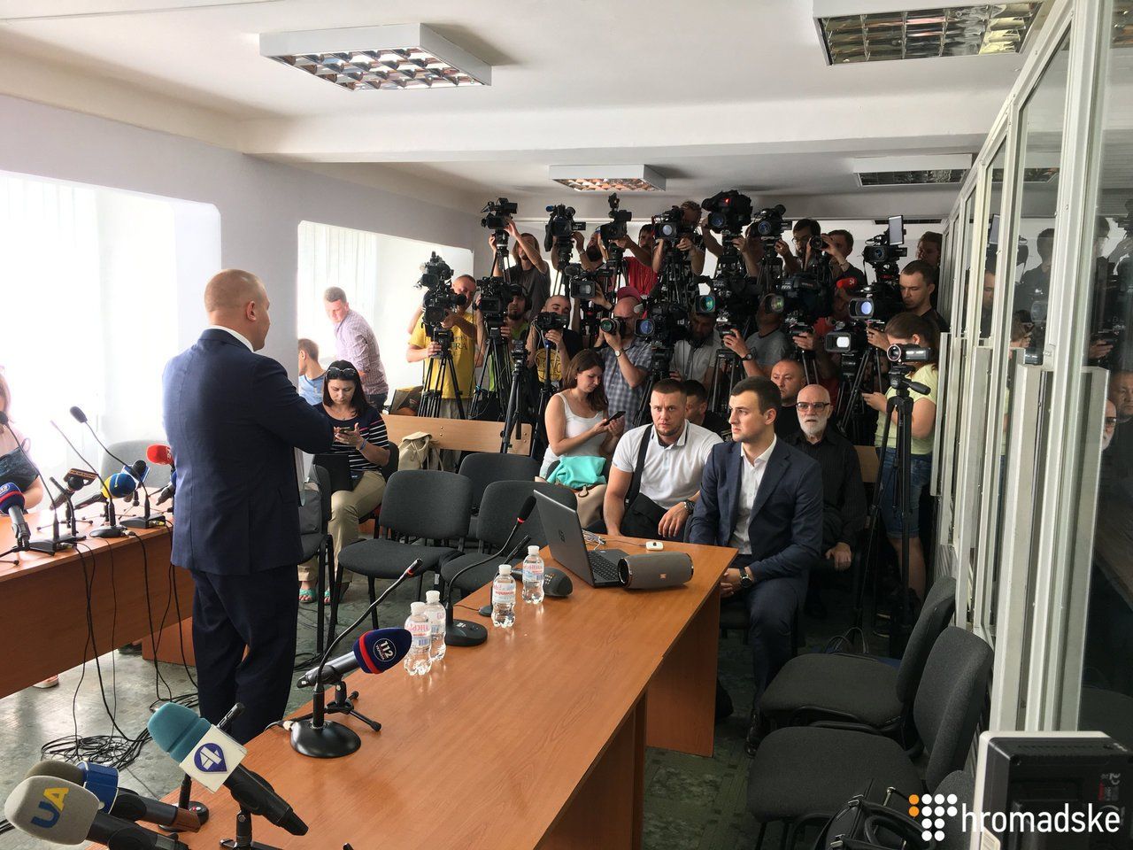 Адвокат Януковича поскандалив з суддею і оголосив бойкот