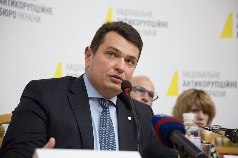 Артем Ситник: Холодницьким займається СБУ, детективів НАБУ «викинули»