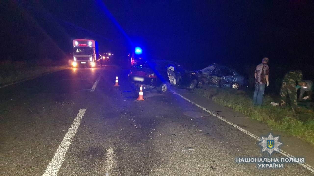 На трасі Бориспіль-Дніпро DACIA Logan зіткнувся з трьома авто: 3 загиблих