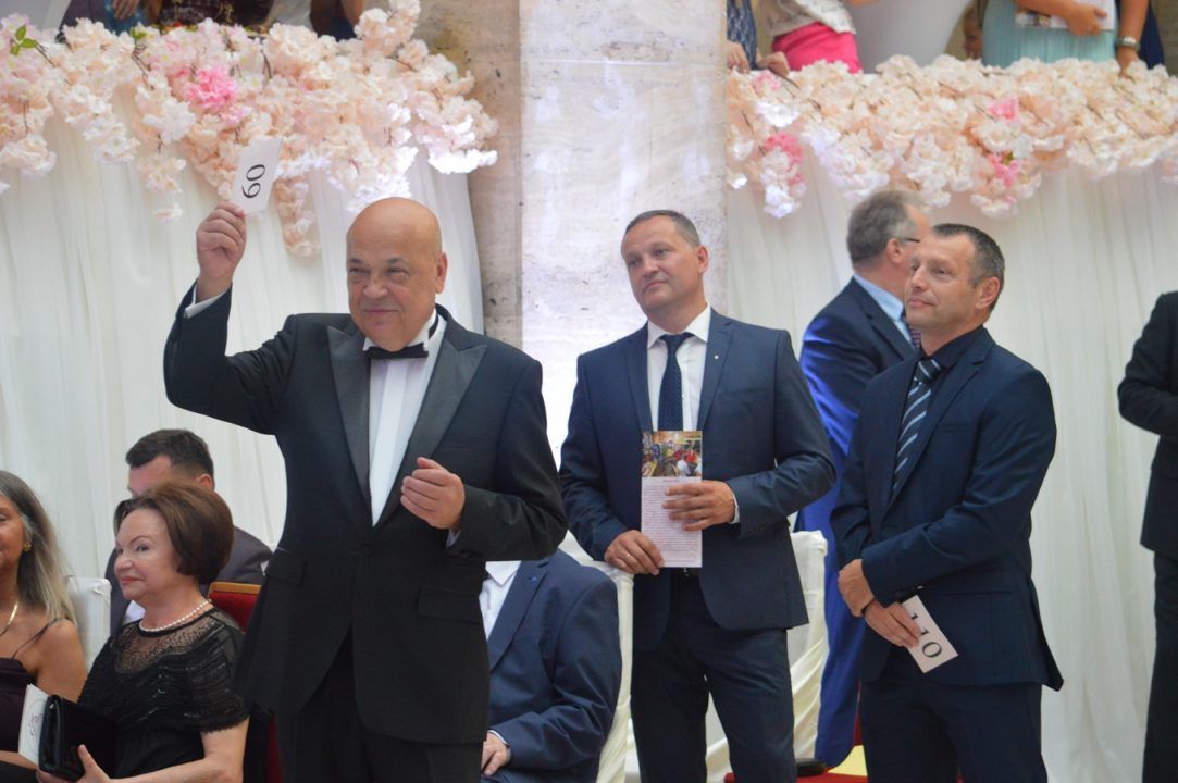 Геннадій Москаль пішов війною на казино в Закарпатті після затримання на хабарі підлеглого (список закладів)