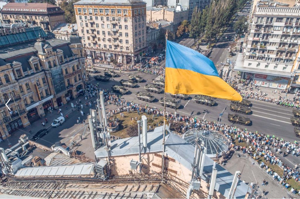 Найдушевніші моменти параду Дня Незалежності: танки, літаки, нагороди і жінки-військові (фото, відео)