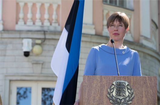 Президент Естонії переїздить працювати в Нарву на кордоні з Росією