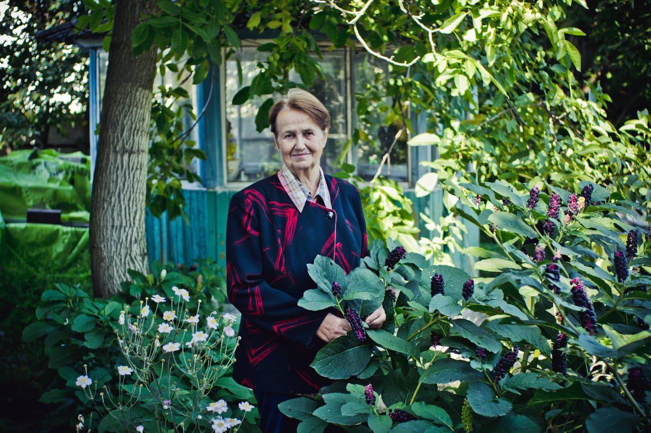 Роки і кілометри знань: учителька Олександра Данилевська у 75-ть їздить навчати дітей у сусіднє село
