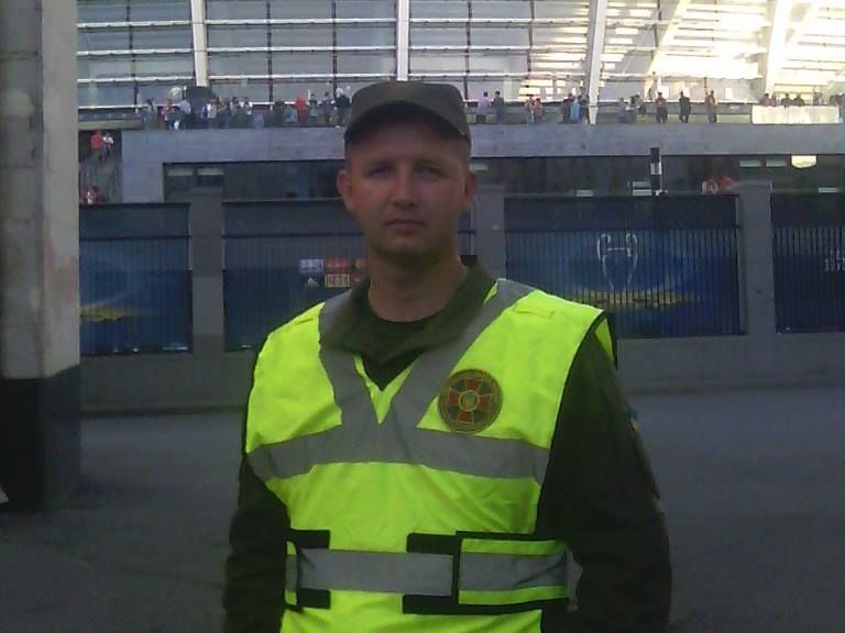 У Запоріжжі нацгвардієць Леонід Стукало врятував від самогубства 16-річну жертву «Синього кита»