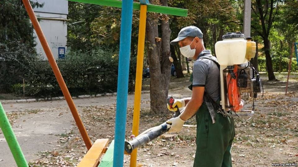 Екологічна катастрофа в Армянську: вітер подув на Херсон, 37 прикордонників отруїлися, дітей і вагітних евакуюють (фото)