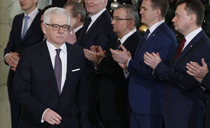 З МЗС Польщі звільнили всіх випускників Московського інституту міжнародних відносин та екс-комуністів