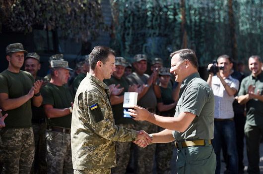 Олег Ляшко вимагає підняти зарплати українським військовим