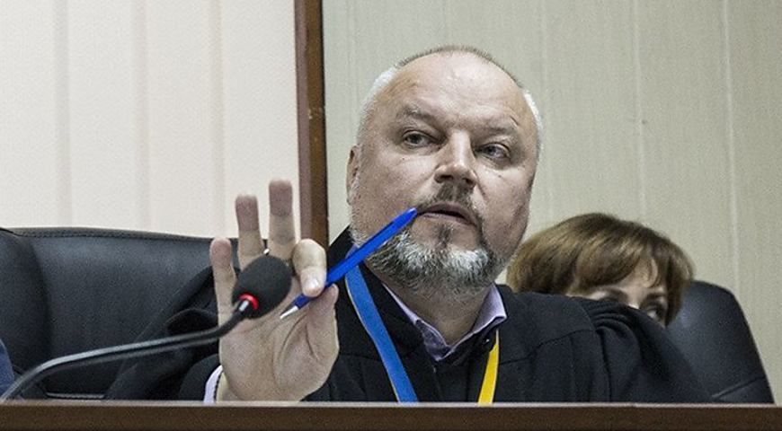 На суддю у справах Майдану Сергія Дячука напав озброєний чоловік
