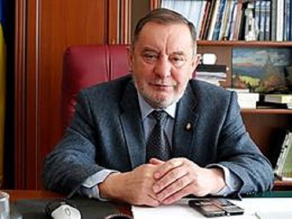 Консула Угорщини можуть вислати через відео роздачі угорських паспортів у Береговому