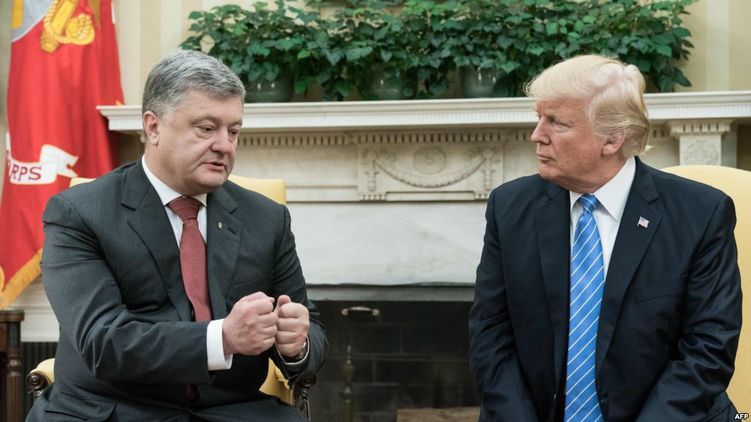 Порошенко подав до суду на BBC за статтю про проплачену зустріч із Трампом