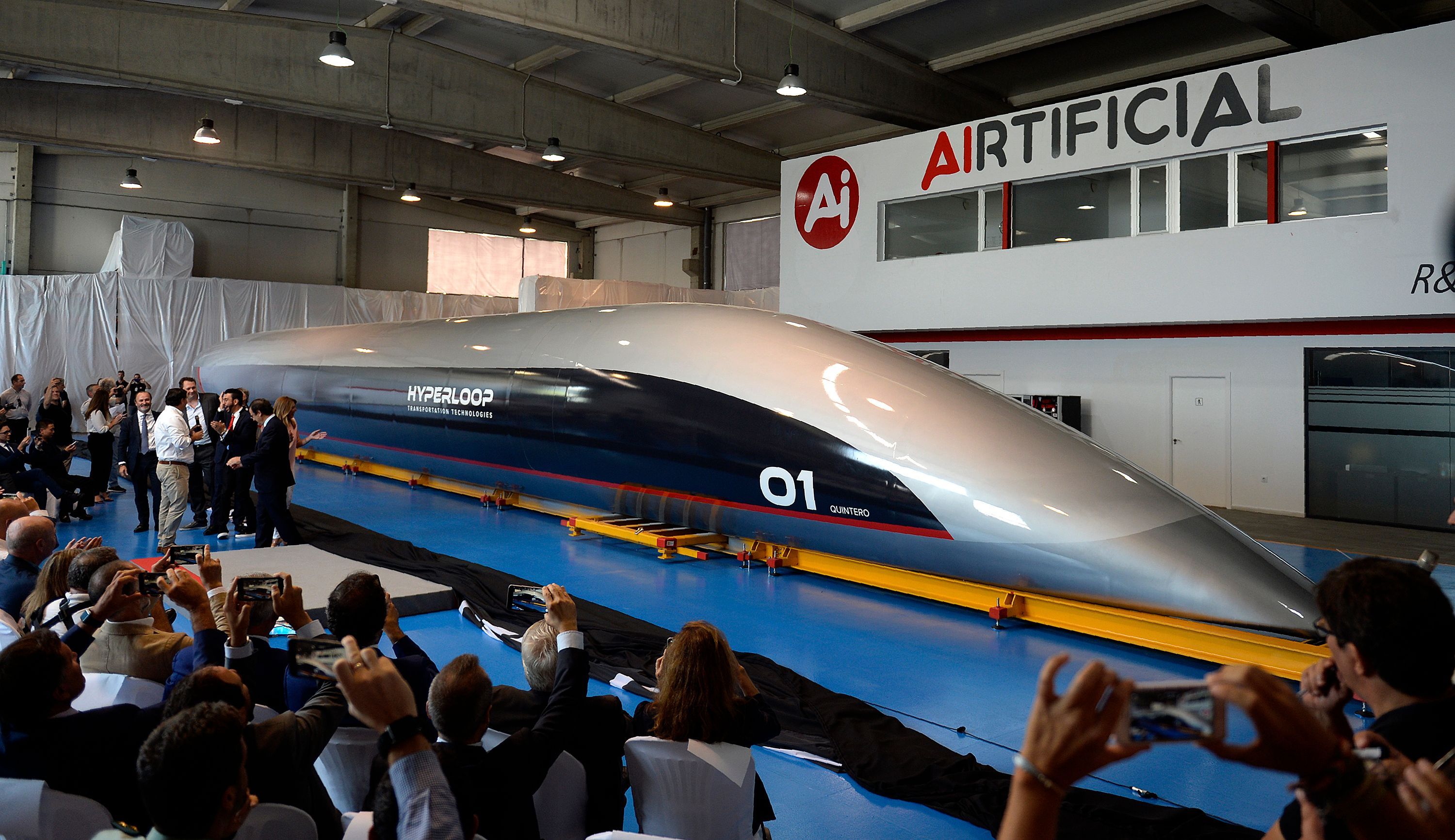 Першу капсулу надшвидкого транспорту Hyperloop презентували в Іспанії (фото)