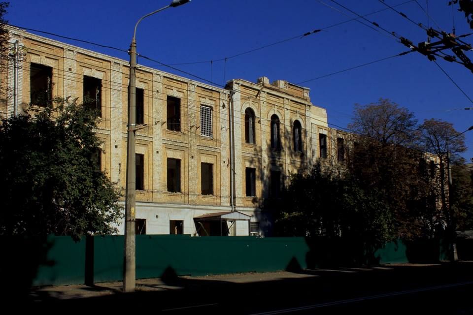 На Лук’янівці у Києві знищують Тираспольські казарми 1900х років (фото)