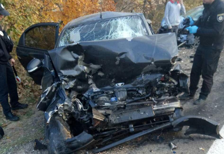 На трасі в Одеській області зіткнулося 5 автівок: водій Daewoo Lanos загинув