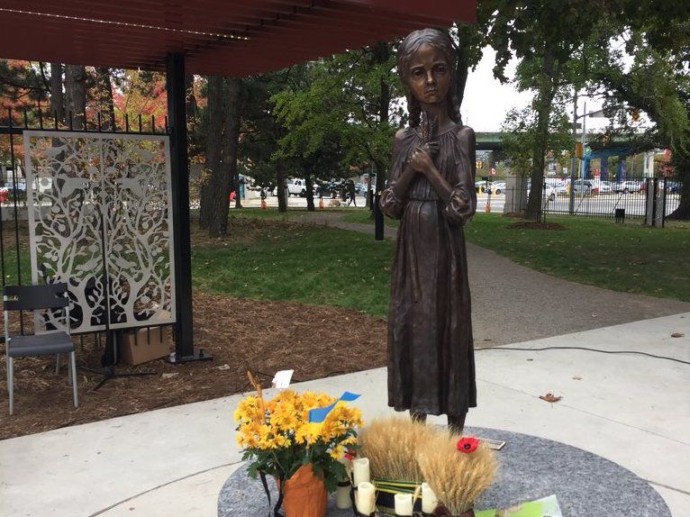 У найбільшому місті Канади відкрили меморіал жертвам Голодомору