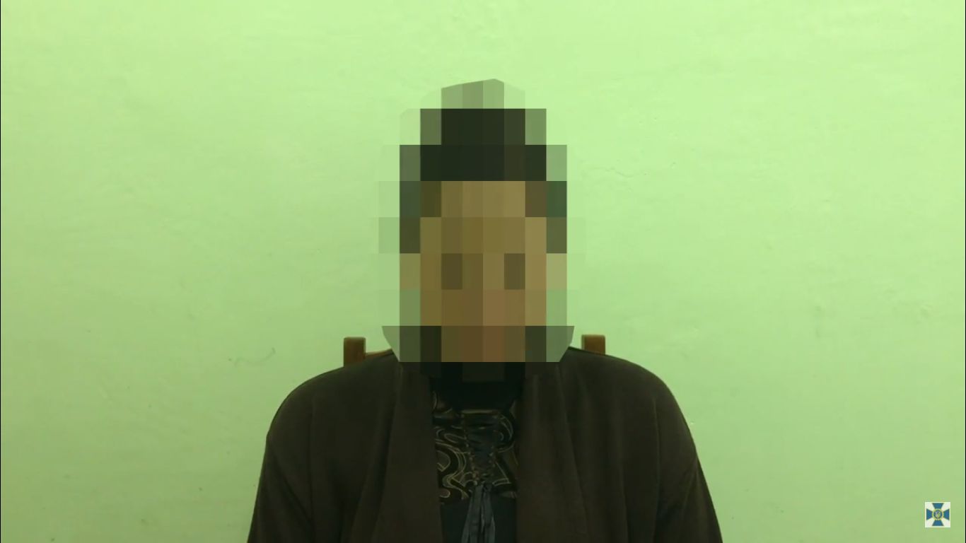 Жінки трьох офіцерів ЗСУ зізнались у вербуванні ФСБ та окупантами Донбасу (відео)