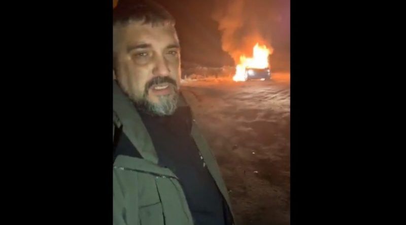 Лідер АвтоЄвроСили спалив свій Land Rover на знак протесту проти закону про «євробляхи» (відео)