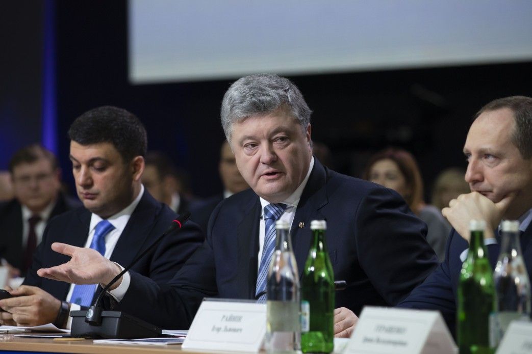 Порошенко пообіцяв підписати бюджет-2019 тільки після 100%-го надання субсидій