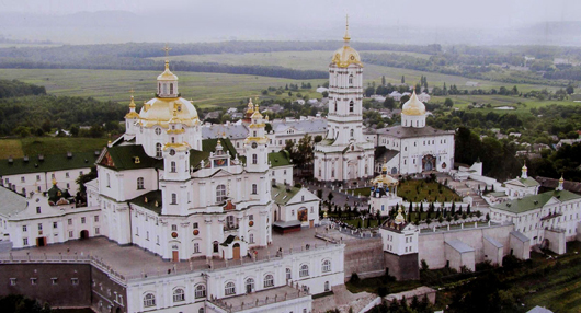 У Тернопільській облраді бояться кровопролиття через Почаївську лавру: просять МВС втрутитись
