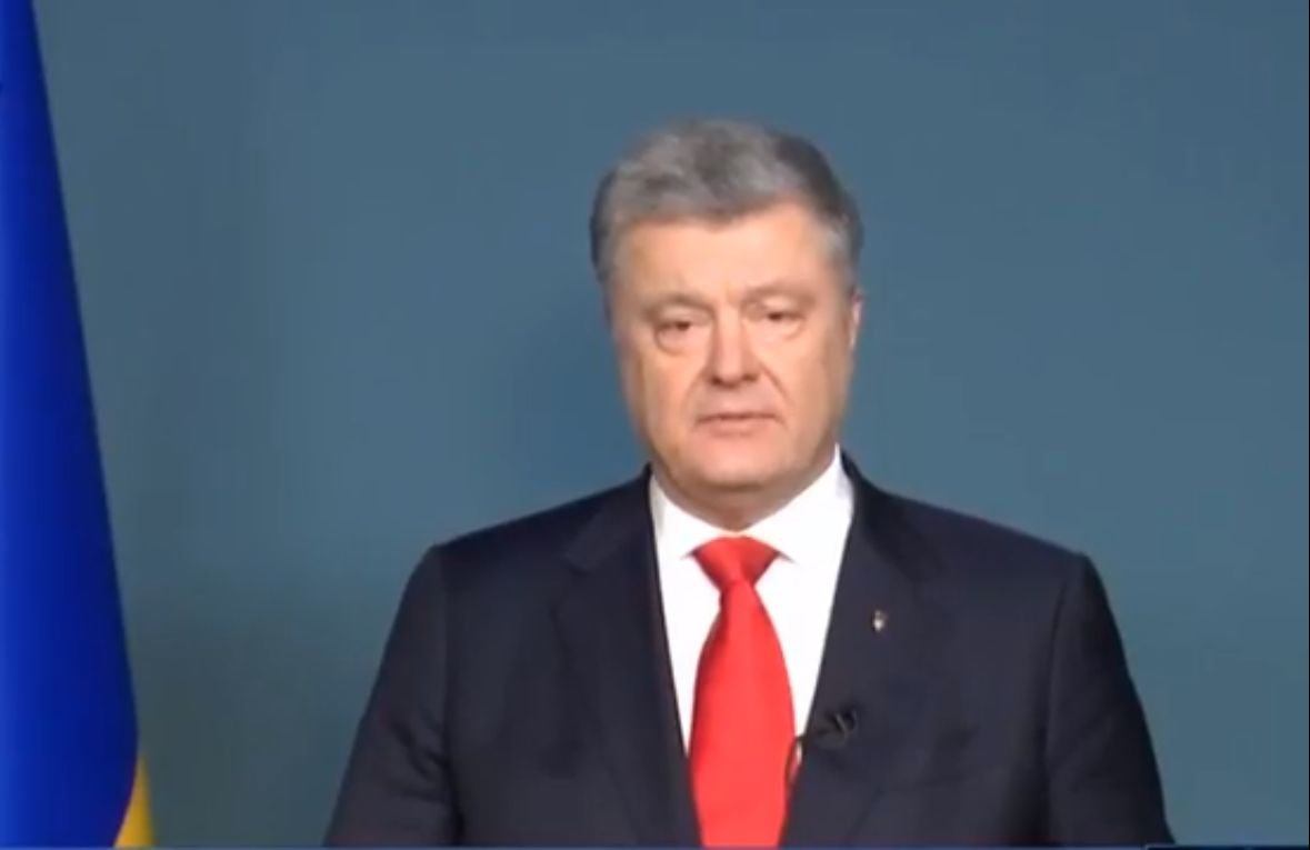 Воєнний стан на 30 днів: Порошенко обіцяє оголосити вибори за планом