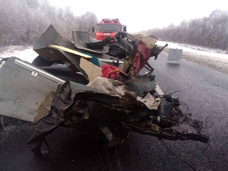 На Черкащині у нічній аварії загинуло четверо чоловіків (фото)