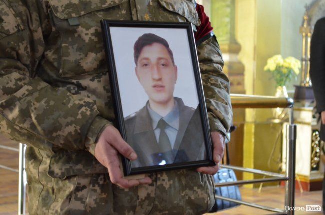 Загинув у День народження: Віктор Лахай похований у Луцьку
