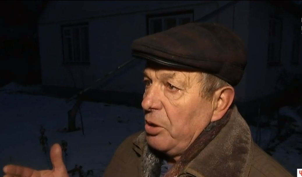 У Жашкові натовп атакував будинок судді, сина якого підозрюють у зґвалтуванні та вбивстві