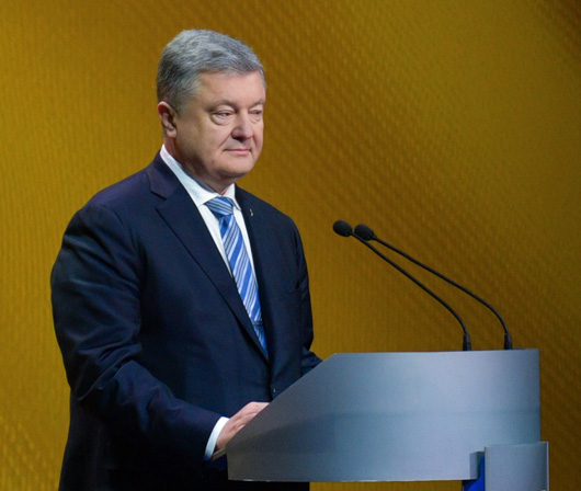 Дві години прес-конференції Президента: Томос на Святвечiр, воєнний стан та другий президентський термін