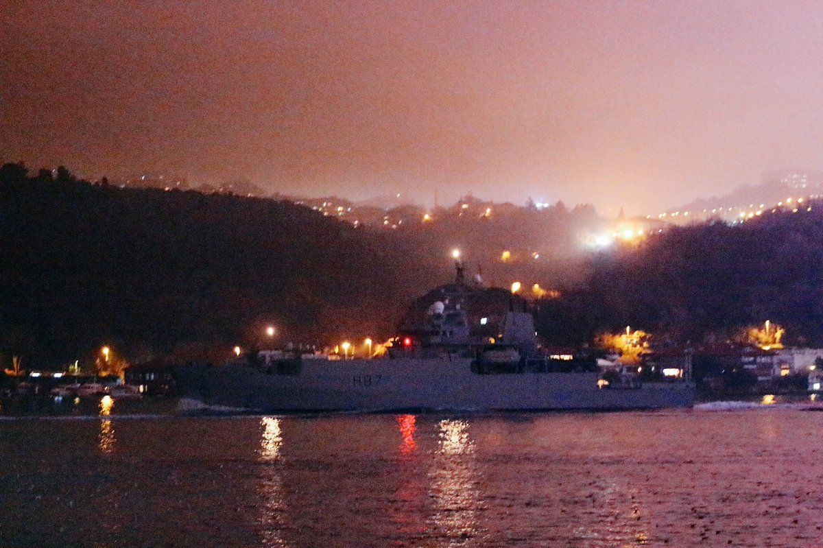 Розвідувальний корабель ВМС Британії зайшов у Чорне море