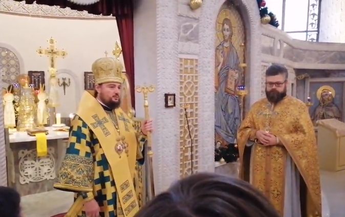 Митрополит УПЦ МП Олександр під оплески вірян оголосив про перехід до Об'єднаної церкви (відео)